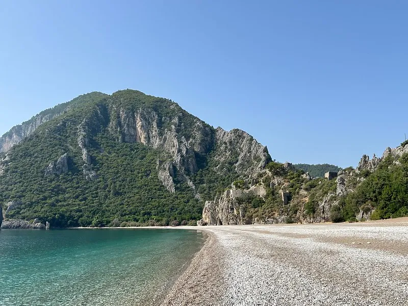 Strand bij Cirali, Turkije